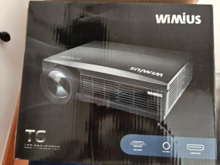 Proyector de Vídeo.Wimius es la marca.