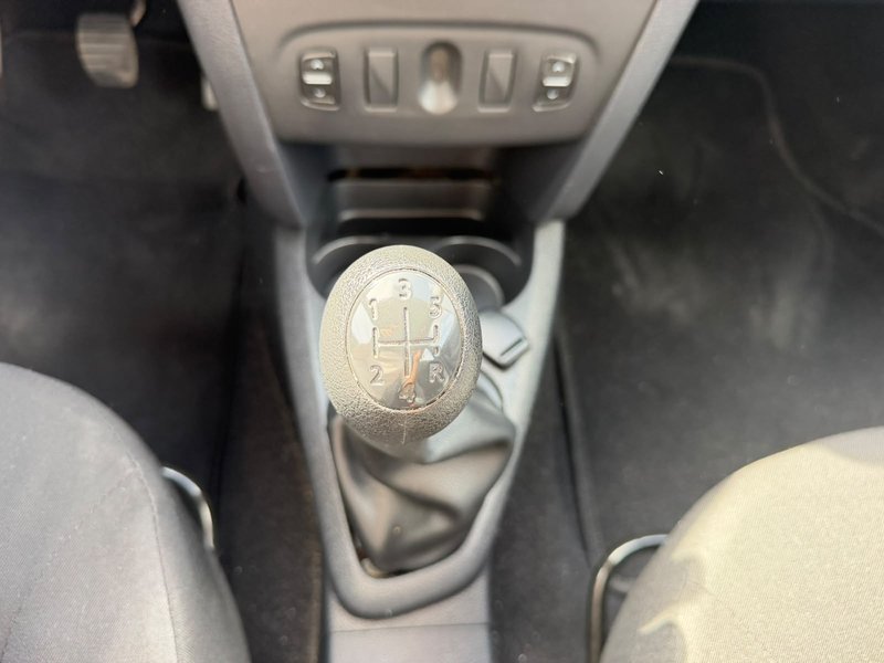 Dacia Sandero 1.5 dCi Ambiance 2015, foto 15
