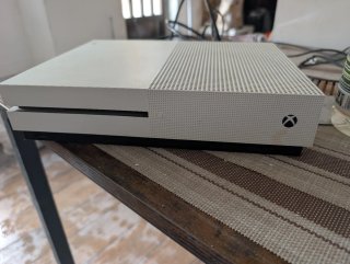 Xbox One S Blanca con Mando