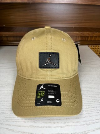 Gorra Jordan Classic99 Beige (CON ETIQUETA)