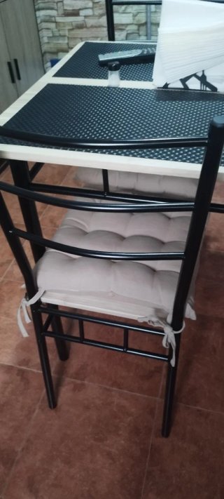 Mesa de comedor con sillas