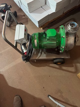 Bomba de trasiego Lowara SHE 32-250/55