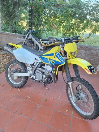 Suzuki DRZ 400 E Enduro Moto
