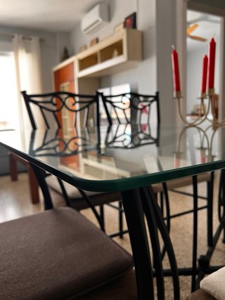Conjunto de Mesa y 6 Sillas