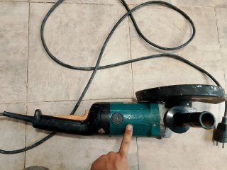 Amoladora Radial Makita 9069 230mm 2000W