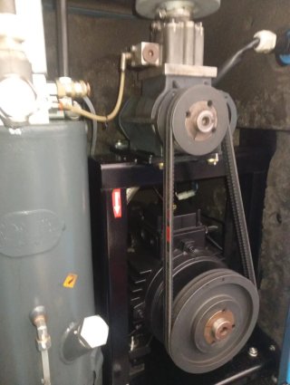 Compresor de Tornillo 11 kW con Calderín de 500 LT