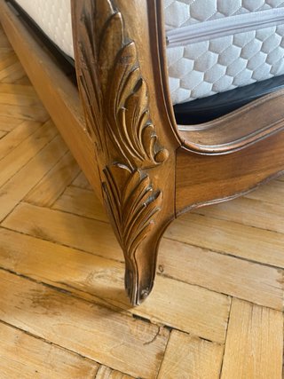 Cama matrimonio antigua de madera y rejilla