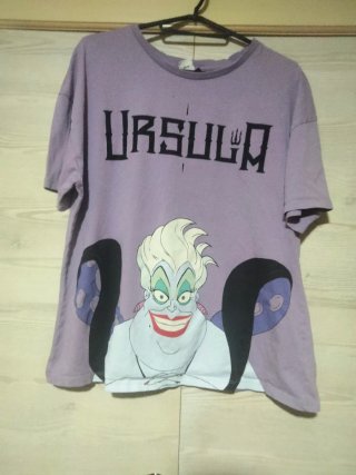 Camiseta Disney Úrsula Morada Talla S