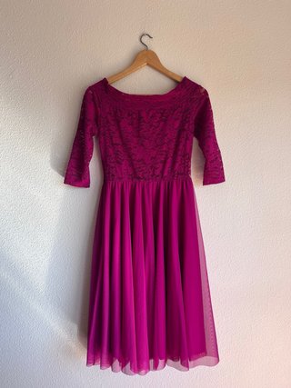 Vestido midi elegante de fiesta fucsia