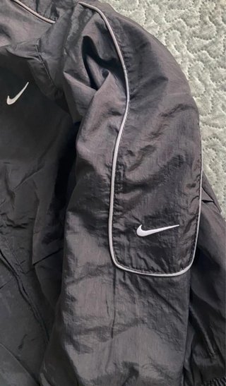 Cortavientos Nike Talla M Negro