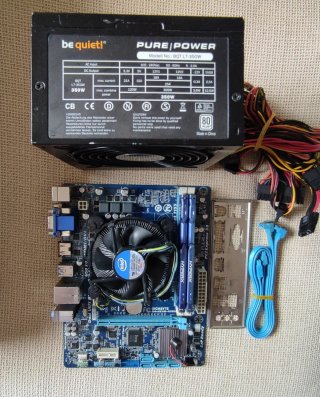 Placa Gigabyte + i5 + 16GB RAM + Fuente