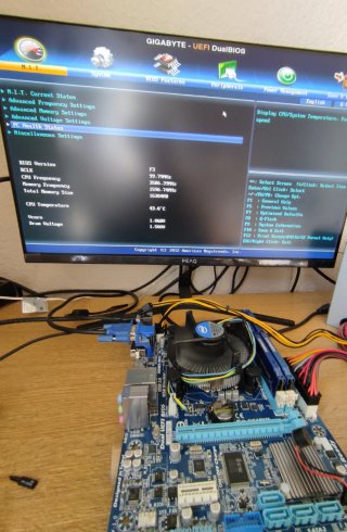 Placa Gigabyte + i5 + 16GB RAM + Fuente