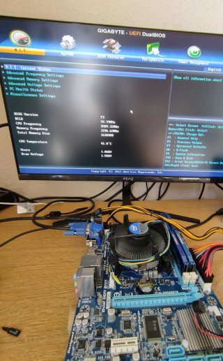 Placa Gigabyte + i5 + 16GB RAM + Fuente