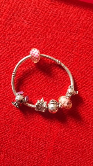 Pulsera Pandora y disney con charms