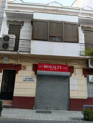 Bar royalty