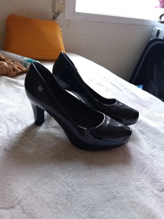 Zapatos de Tacón Negros