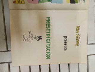 Libro de cuentos Disney antiguo