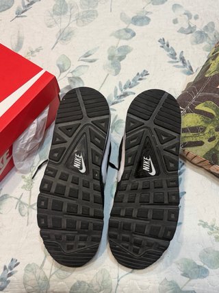 Zapatillas Nike Air Max Negras y Blancas Talla 41