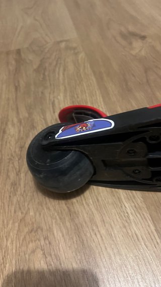 Patinete Infantil Rojo Super nuevo.