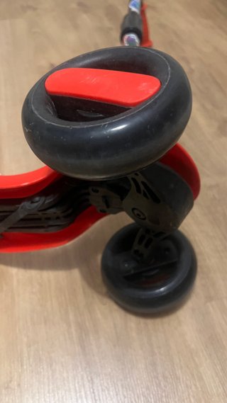 Patinete Infantil Rojo Super nuevo.