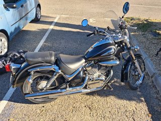 Suzuki Intruder 250