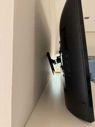 TV LG 32 pulgadas + soporte para colgarla