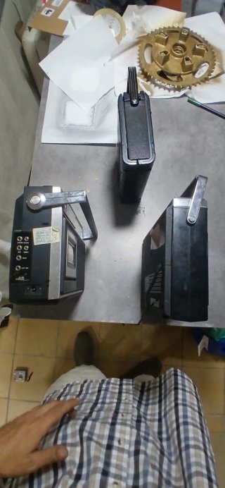 Lote 2 Radios Antiguas Sanyo y Philips