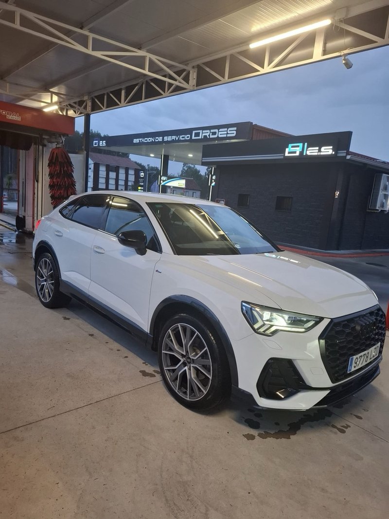 Audi Q3 2.0 Black line 35 TDI quattro 2022, foto 2