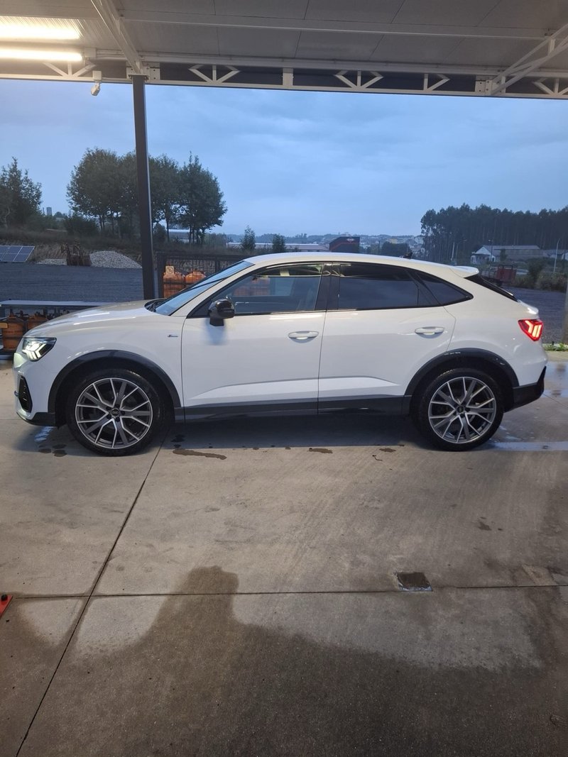 Audi Q3 2.0 Black line 35 TDI quattro 2022, foto 3