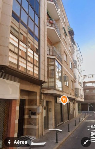 HABITACIÓN MUY CENTRICA  EN CALLE JUAN CABA,