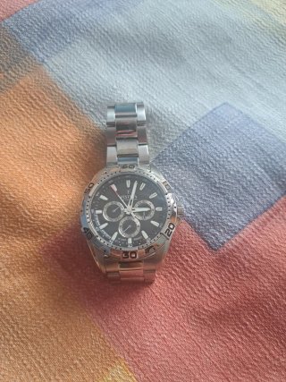 Reloj Festina Hombre Negro y Plateado no hay caja