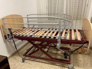 Cama Geriátrica Eléctrica con Barandillas