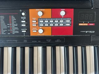 Teclado Yamaha PSR-F51