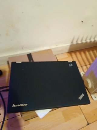 Portátil Lenovo ThinkPad Negro