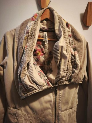 Chaqueta Entretiempo Desigual Beige