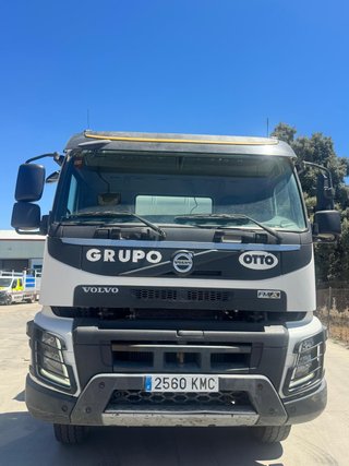 VOLVO FMX 410 HORMIGONERA 8x4