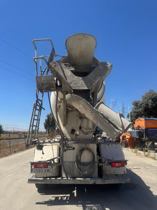 VOLVO FMX 410 HORMIGONERA 8x4