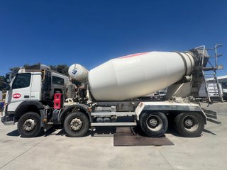 VOLVO FMX 410 HORMIGONERA 8x4