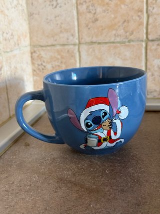 Tazza grande Stitch natalizia