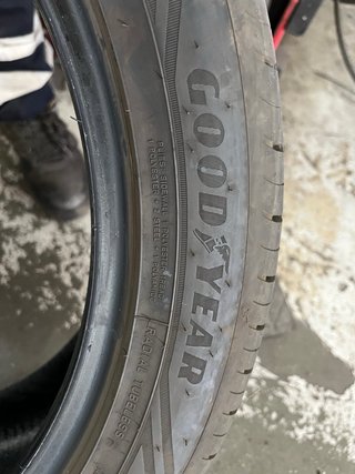 Pareja de Neumáticos Goodyear 245/45 R20 103V