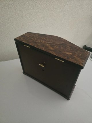 Joyero con Reloj Integrado
