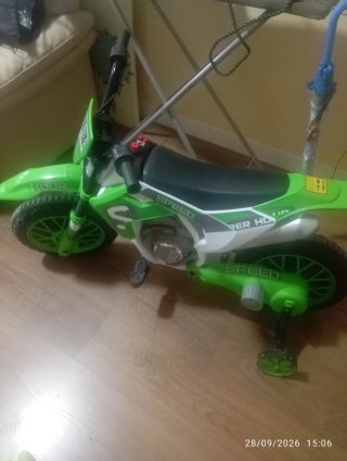 Moto Eléctrica Infantil 12 Motocross con Ruedines