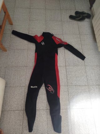 Traje de neopreno MAKOA