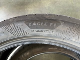 Pareja de Neumáticos 255/40R20 104Y Goodyear