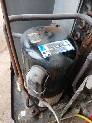Compresor Tecumseh AW714KT-101-B4
