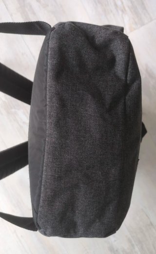 Mochila Eastpak Gris