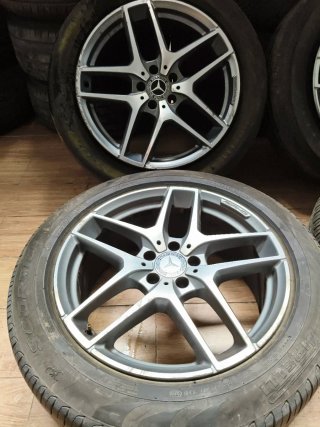 4 Llantas Mercedes originales de AMG con neumático