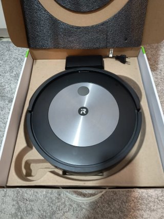 Robot Aspirador iRobot Roomba j7 (j715840)