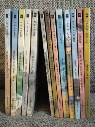 Lotto n.13 libri Motta Junior “I Piccoli Gialli"