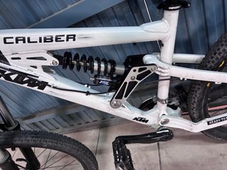 Bicicleta de Descenso KTM Caliber 38
